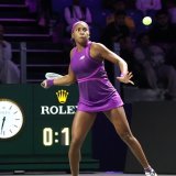 Coco Gauff a ruiné les espoirs d'Iga Swiatek de finir l'année no 1 KEYSTONE/EPA/MARCIN CHOLEWINSKI